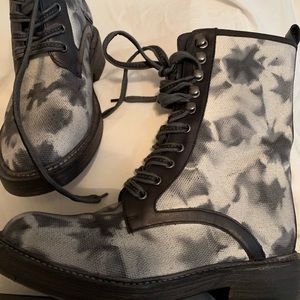 Village foundry combat boots canvas w/leather trim